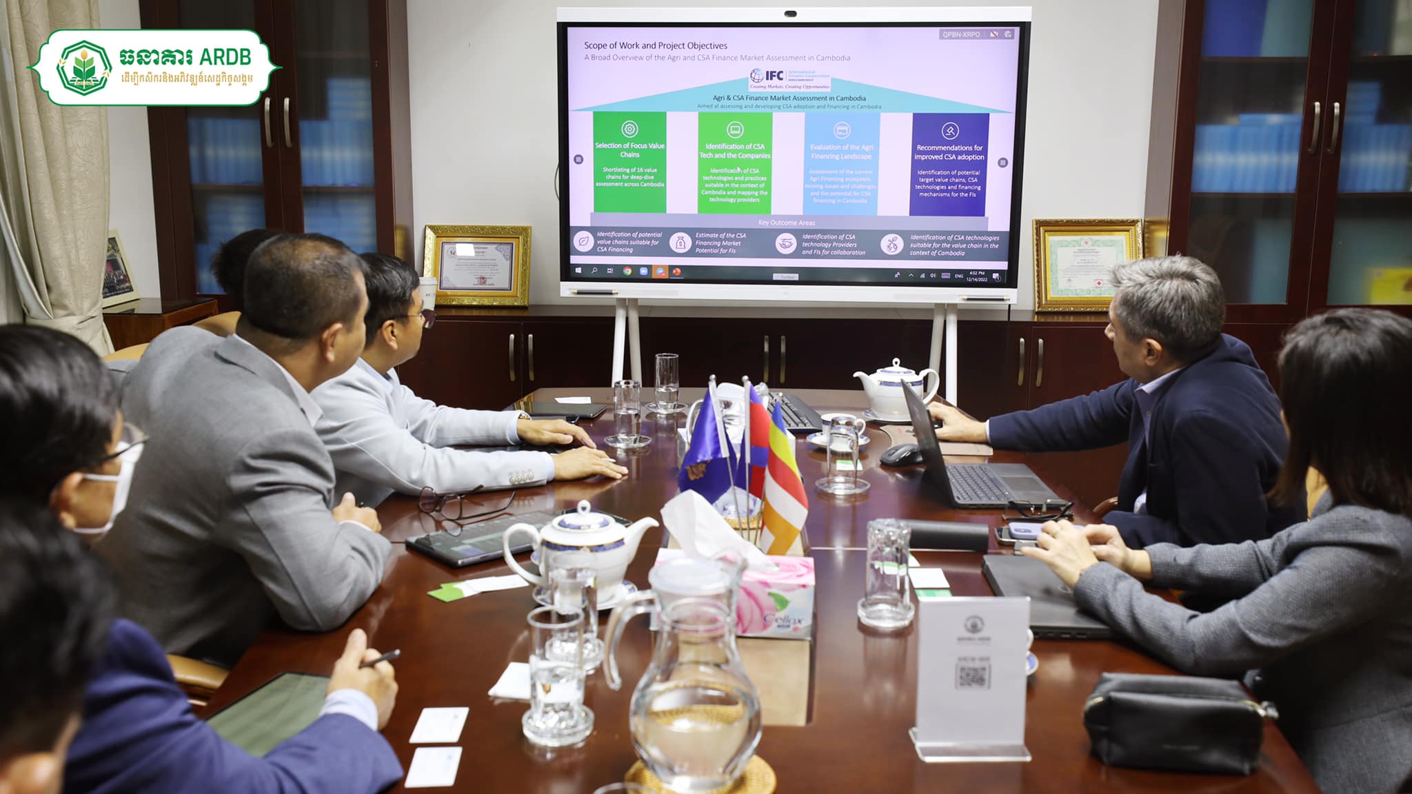 H.E. Dr. KAO Thach, accompanied by Deputy CEO and colleagues, have received a courtesy calls and listen to a presentation focusing on “Agri & CSA Finance Market Assessment in Cambodia”